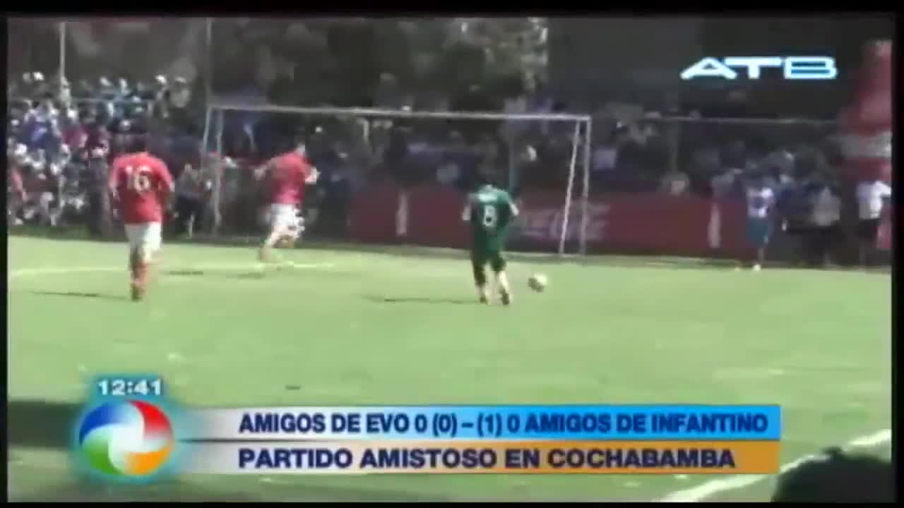 El partido entre los equipos de Gianni Infantino y Evo Morales en Cochabamba