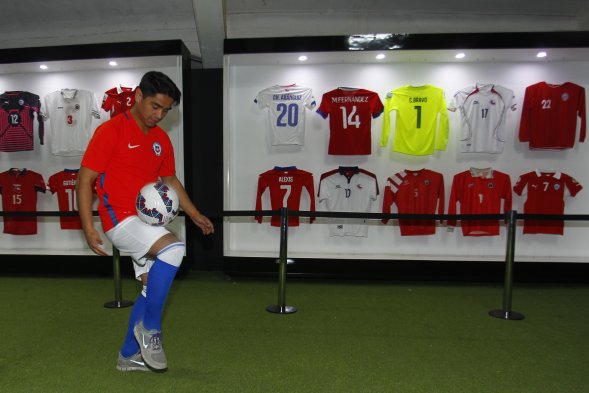 La inauguración del Museo del Fútbol en el Estadio Nacional