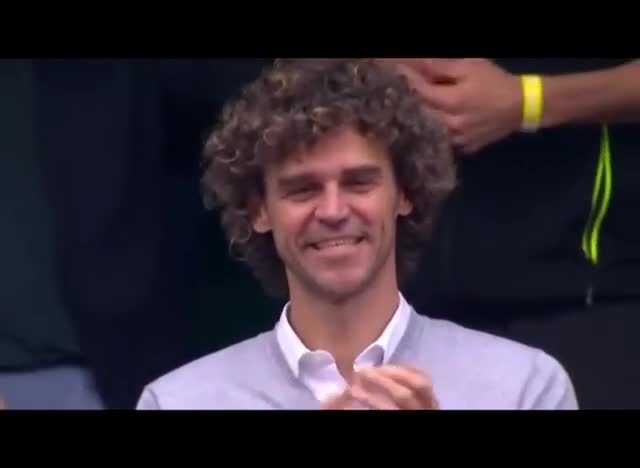 El homenaje de Novak Djokovic a Gustavo Kuerten tras ganar Roland Garros