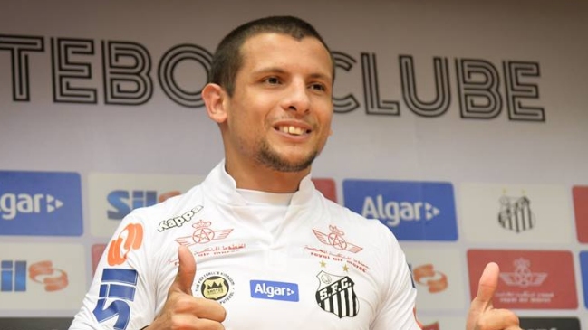 Emiliano Vecchio se transformó en refuerzo de Santos