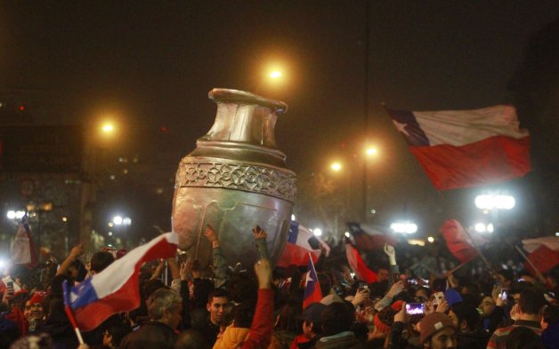 La masiva celebración en Plaza Italia del bicampeonato de Chile