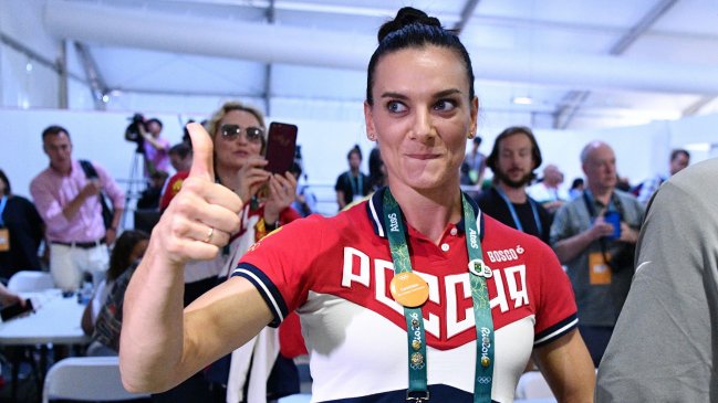 Yelena Isinbayeva recordó su paso por el Mundial Juvenil de Atletismo de Santiago