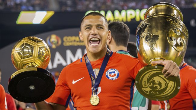 Artista culminó el mural de Alexis Sánchez en Tocopilla