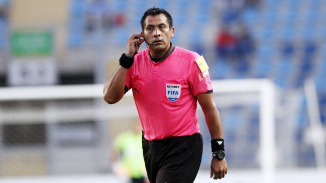 Julio Bascuñán será el árbitro del clásico en el Monumental