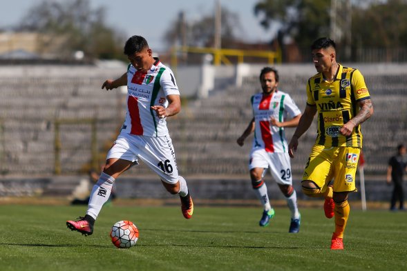 Everton festejó en su visita a Palestino por los octavos de final en Copa Chile