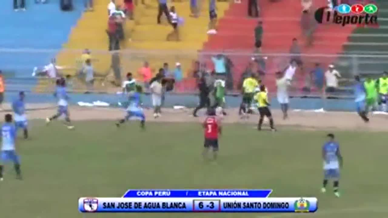 Partido de la Copa Perú terminó en una batalla campal