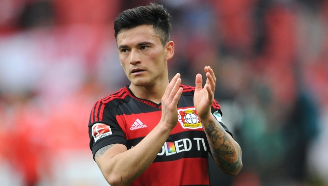 Charles Aránguiz participó en mensaje de fin de año de Bayer Leverkusen