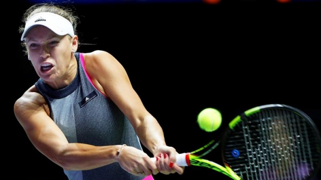 Wozniacki avanzó con solidez en el WTA de Auckland