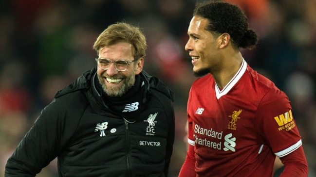 El defensa más caro de la historia le dio la clasificación a Liverpool en la Copa FA