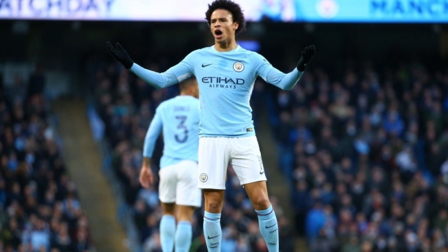 Claudio Bravo volvió a la acción en aplastante triunfo de Manchester City por la Copa FA