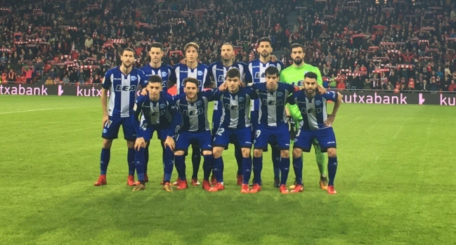 Guillermo Maripán fue titular en caída de Alavés ante Athletic Club por la liga española