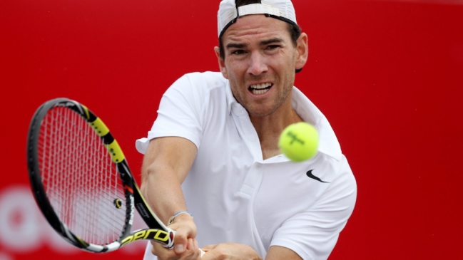 Medvedev y Mannarino dieron pasos firmes en Sidney