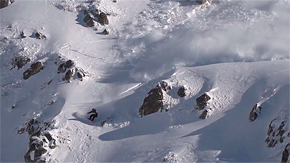 Deportista protagonizó impresionante escapada de una avalancha