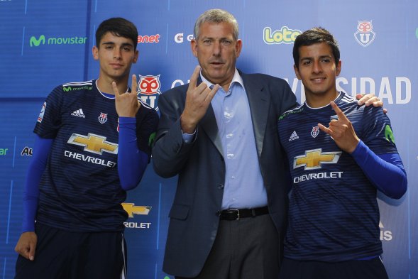 Universidad de Chile presentó a Angelo Araos y Felipe Saavedra