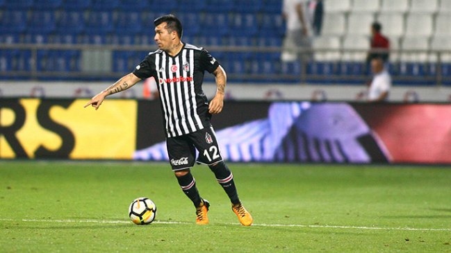 Gary Medel jugó el primer tiempo en empate de Besiktas en amistoso
