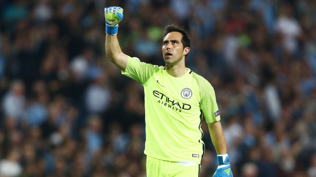 Claudio Bravo fue protagonista en la agónica victoria de Manchester City sobre Bristol