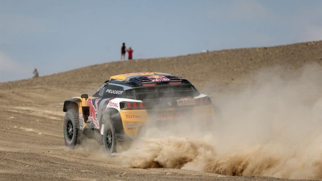 Peterhansel: “Yo sigo a Sainz en los caminos y él me sigue en las dunas”