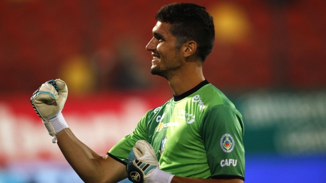 Universidad Católica ya tiene arquero: Matías Dituro fue oficializado como refuerzo