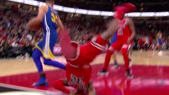 Jugador de Chicago Bulls perdió dos dientes en feroz caída
