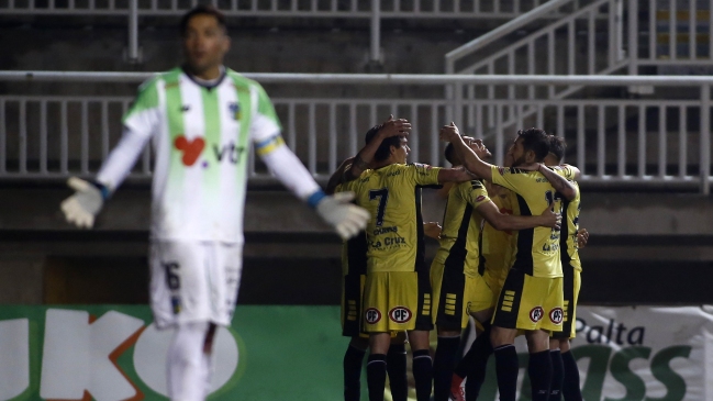 Quillota aplazó cambio del césped sintético del “Lucio Fariña” por incumplimiento de empresa