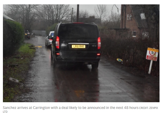 Alexis visitó centro de entrenamiento de Manchester United para cerrar su incorporación