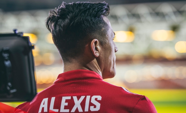 La trastienda de lo vivido por Alexis Sánchez en su primer día como jugador del United