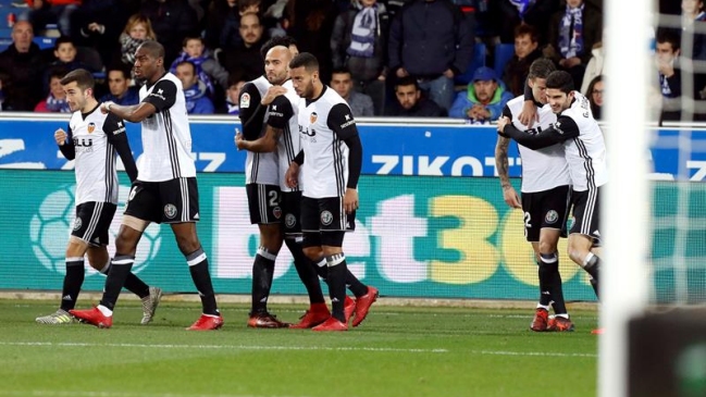 Valencia eliminó a Alavés de Guillermo Maripán en la Copa del Rey