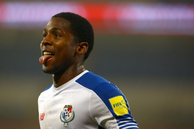 La U acordó el fichaje del panameño Armando Cooper