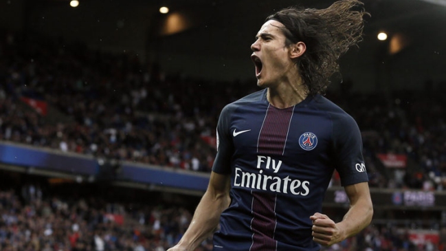 PSG ganó y Edison Cavani se convirtió en el goleador histórico del club