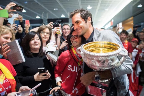Un verdadero campeón: Roger Federer celebró su nuevo título Grand Slam junto a su gente