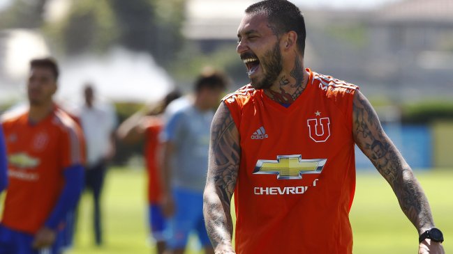 Mauricio Pinilla bromeó con la prensa por los insultos de Marcelo Ríos