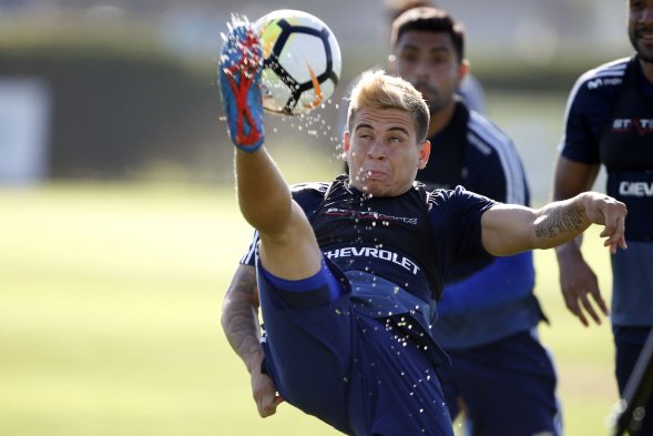 Universidad de Chile se entrena preparando su encuentro con Unión Española