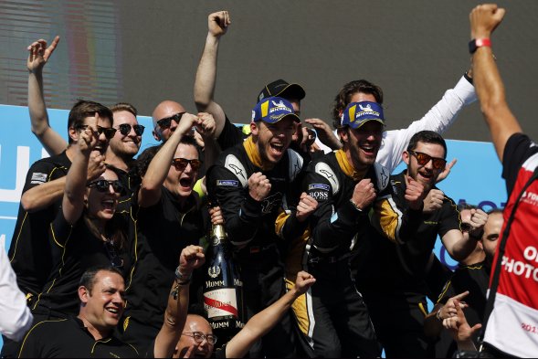 Jean-Eric Vergne fue el más rápido en el histórico paso de la Fórmula E en Santiago