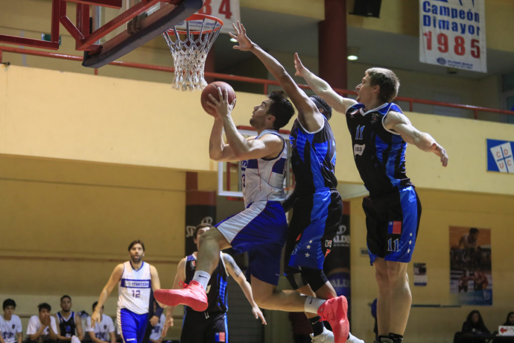 U. Católica, Ancud y Castro tomaron ventaja en los cuartos de final de la LNB