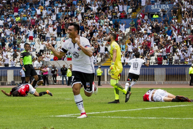 Un “histórico” Esteban Paredes le dio el triunfo a Colo Colo