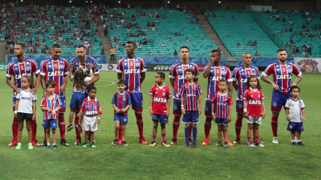 Eugenio Mena fue titular en aplastante triunfo de Bahía sobre Vitoria da Conquista