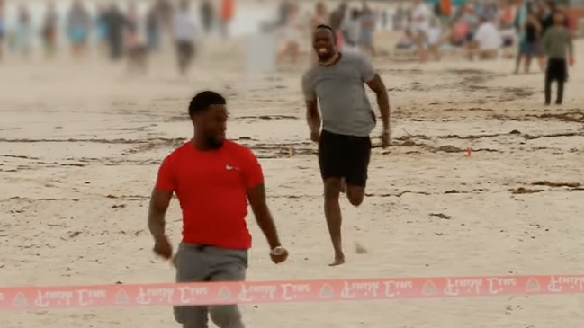Usain Bolt perdió una divertida carrera en la playa contra comediante estadounidense