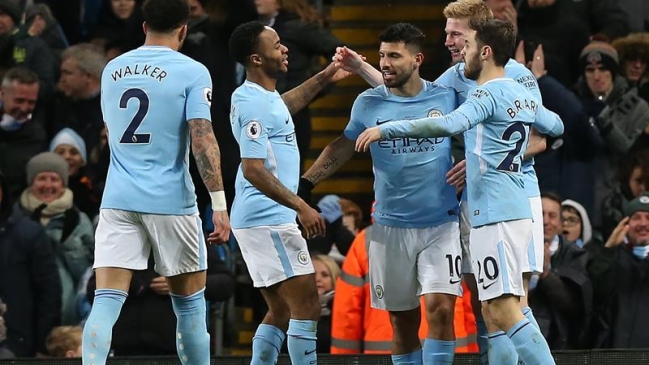 Manchester City aplastó a Leicester con un “póker” de Sergio Agüero