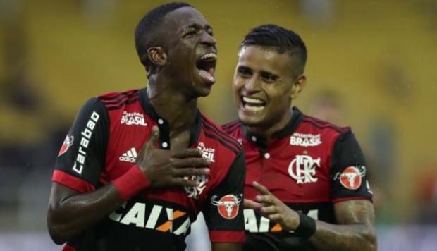 El golazo de Vinicius Junior en la victoria de Flamengo sobre Botafogo