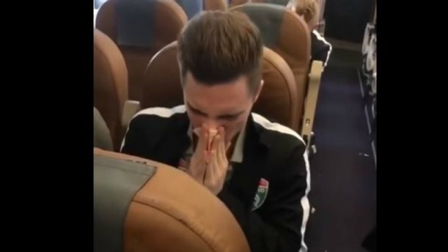 Futbolista ruso generó polémica por sonarse las narices con 5.000 rublos