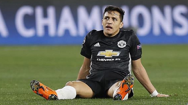 Alexis y Manchester United no pudieron ante Sevilla y dejaron la llave abierta en la Champions