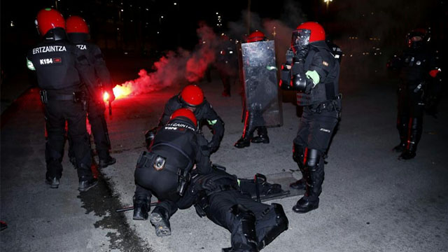 Violentos incidentes entre barras de Athletic Club y Spartak Moscú dejaron un policía fallecido