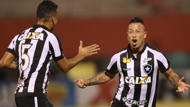 El golazo de tiro libre de Leonardo Valencia en triunfo de Botafogo en el Campeonato Carioca
