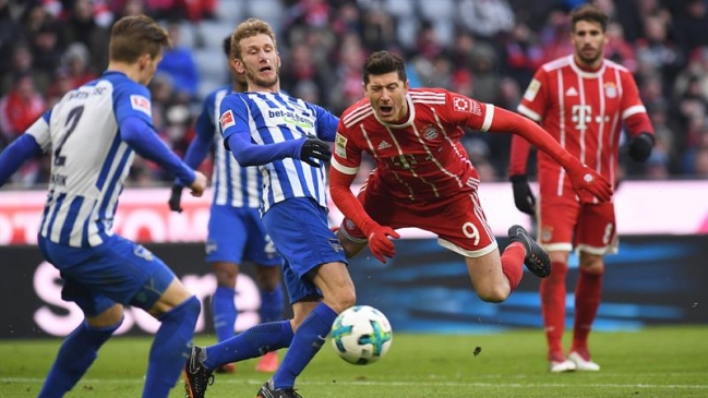 Arturo Vidal vio acción en deslucida igualdad de Bayern Munich ante Hertha Berlín