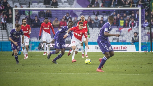 Toulouse frenó a AS Mónaco en “guerra de goles” por la liga francesa