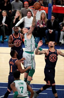 Boston Celtics derrotó a New York Knicks bajo la inspiración de Kyrie Irving