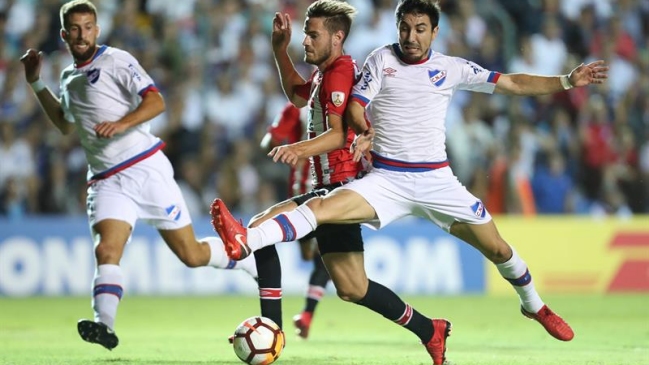 Estudiantes salvó un punto en su visita a Nacional por la Copa Libertadores