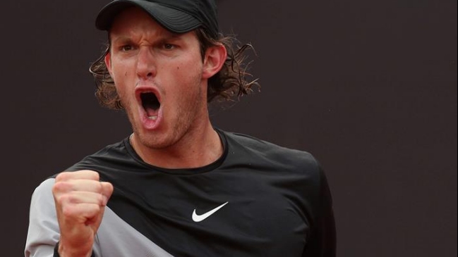 Nicolás Jarry derrotó a Guido Pella en un apretado partido y avanzó en Sao Paulo