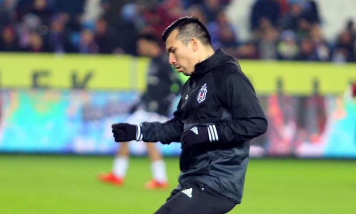 Gary Medel fue titular en importante triunfo de Besiktas en Turquía