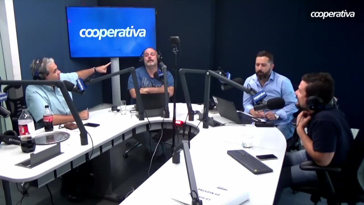 Schiappacasse y mensaje de Bravo: Sería una rotería si la ANFP da la nómina solo por internet